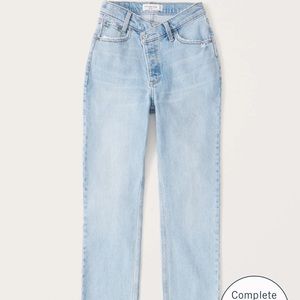 Abercrombie & Fitch The Dad High Rise Jeans